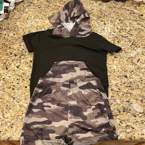 Brand PatPat, Size 18-24m, Color Black & Green